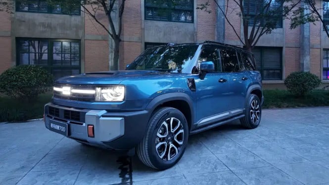SUV Boxy Geely Siap Tantang Land Cruiser dan Defender,